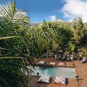 https://villa-holistika-bed-and-breakfast-pool-air-conditioning.fr-provencehotel.com